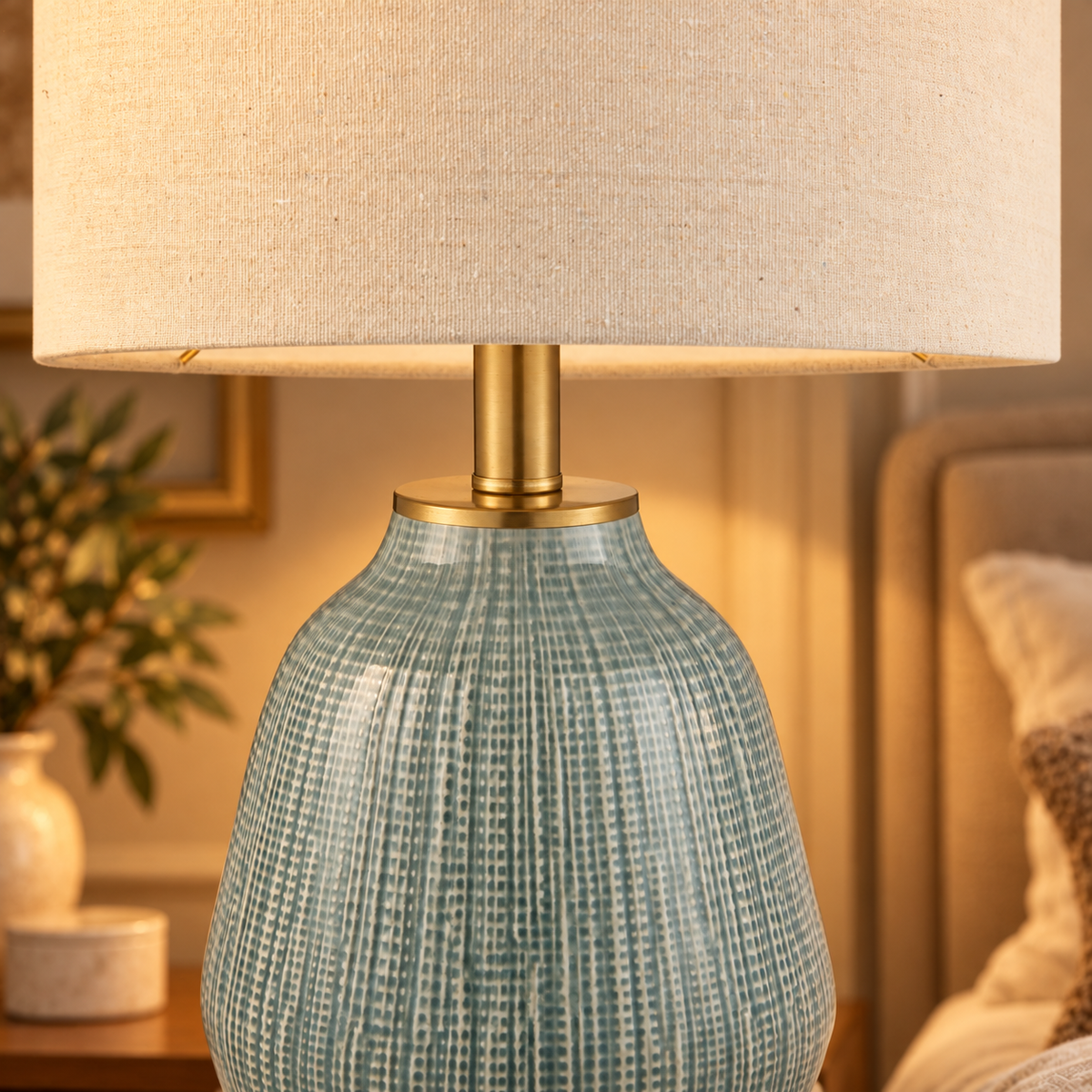 Textured Ceramic Table Lamp
